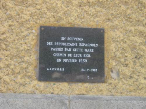 PLACA LA TOUR.JPG