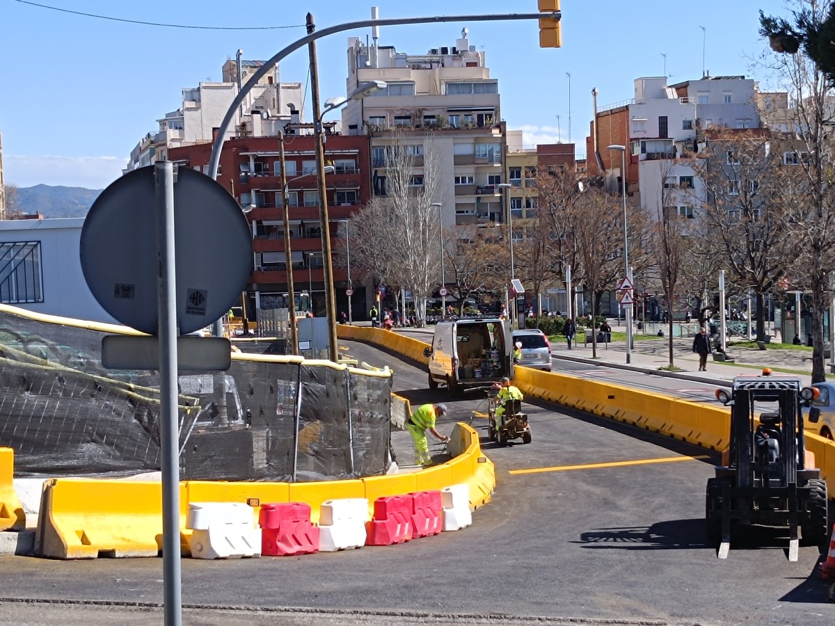 IMG_20260329_114254.jpg (1.04 MiB) Visualitzat 9597 cops Nou vial direcció carrer Cartagena. Foto ROF